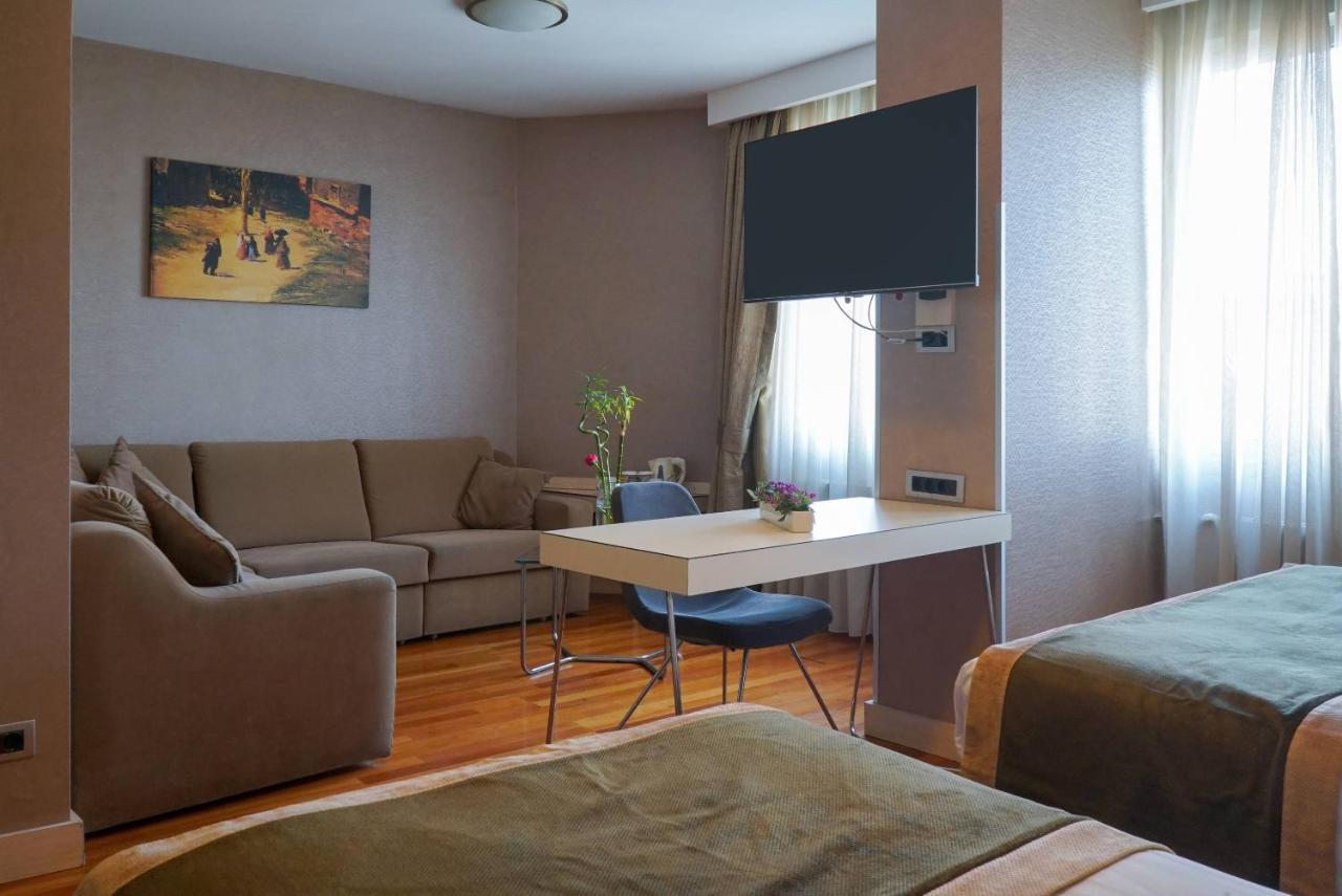 Hotel Troya Istanboel Buitenkant foto